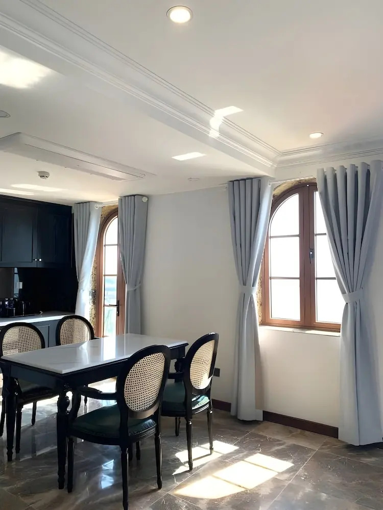 Photo - The Room Hotel - Starbucks