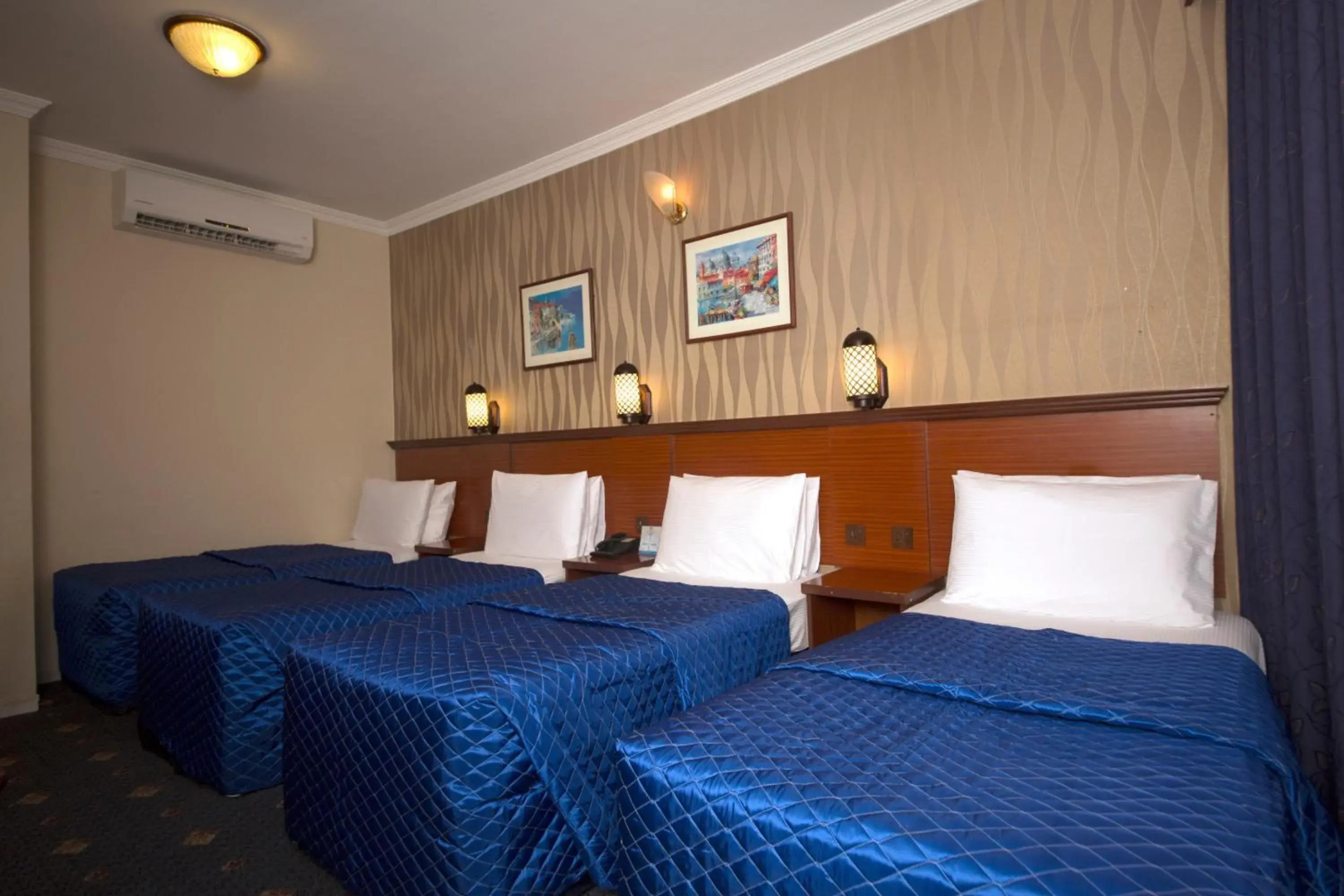 Photo - Mount Royal Hotel