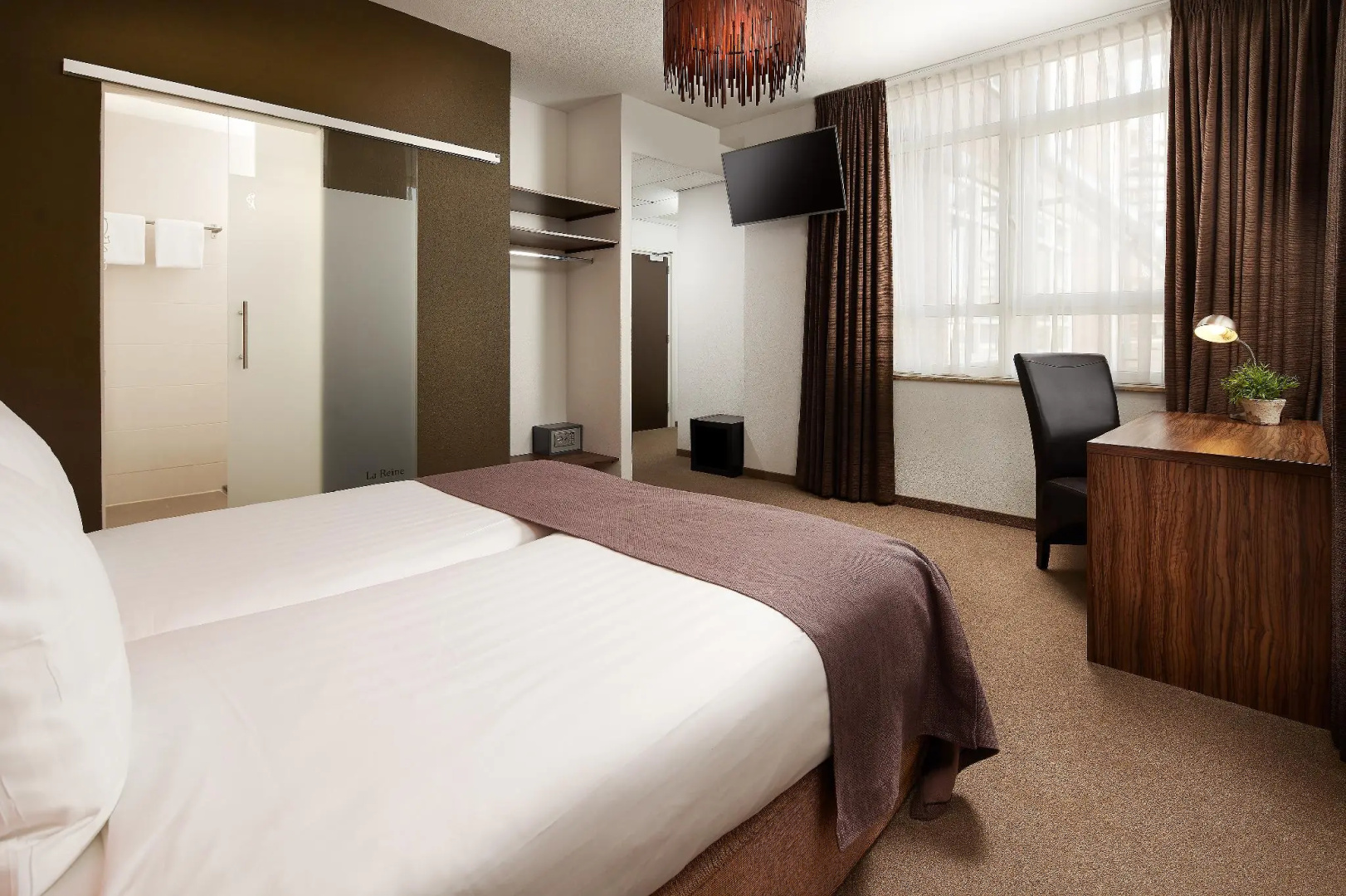 Photo - Hotel La Reine