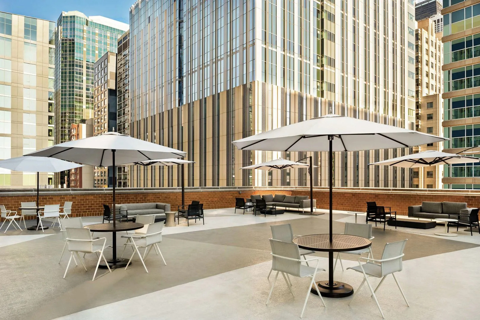 Photo - Hilton Grand Vacations Club Chicago Magnificent Mile