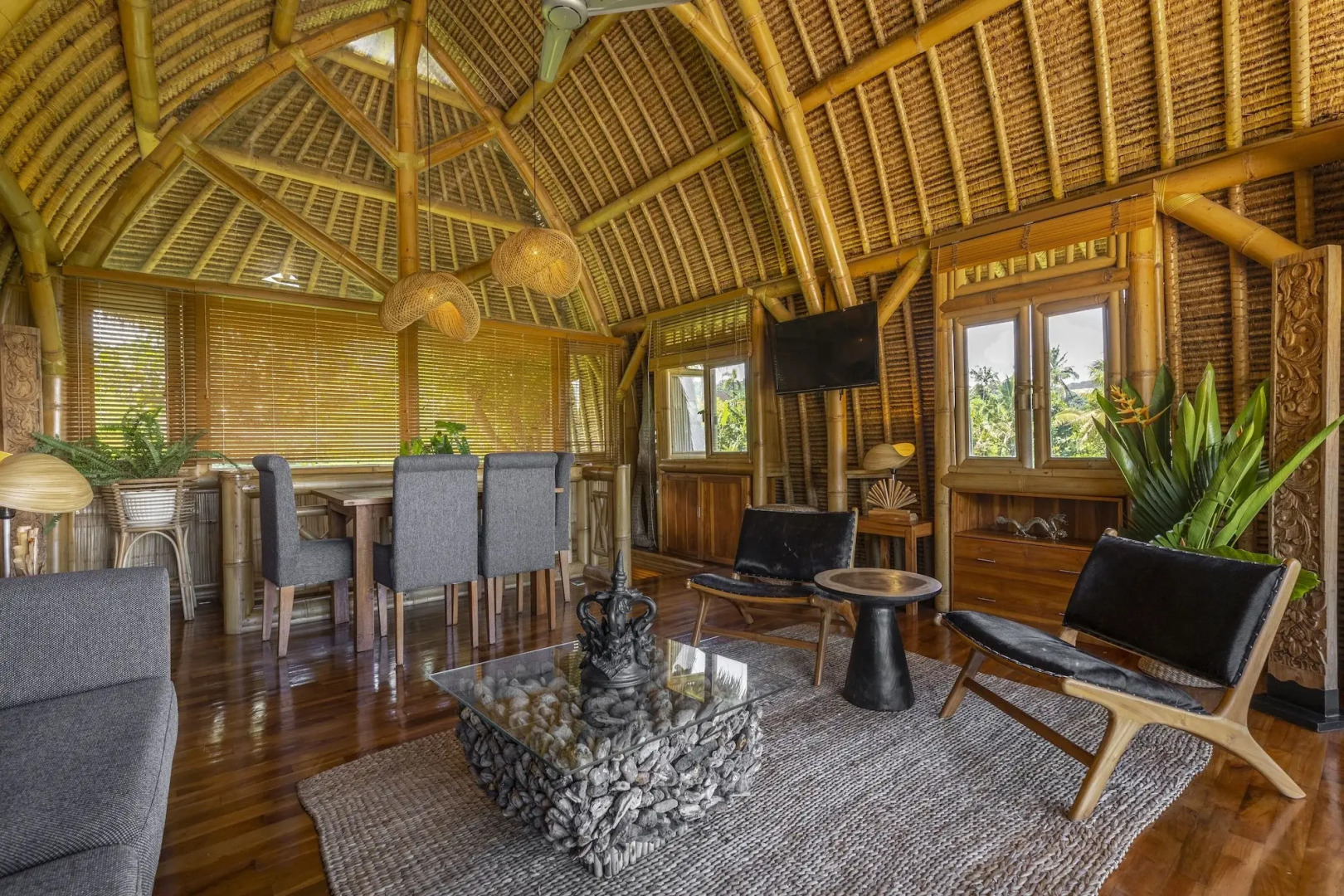 Foto - Samanvaya - Adults Only