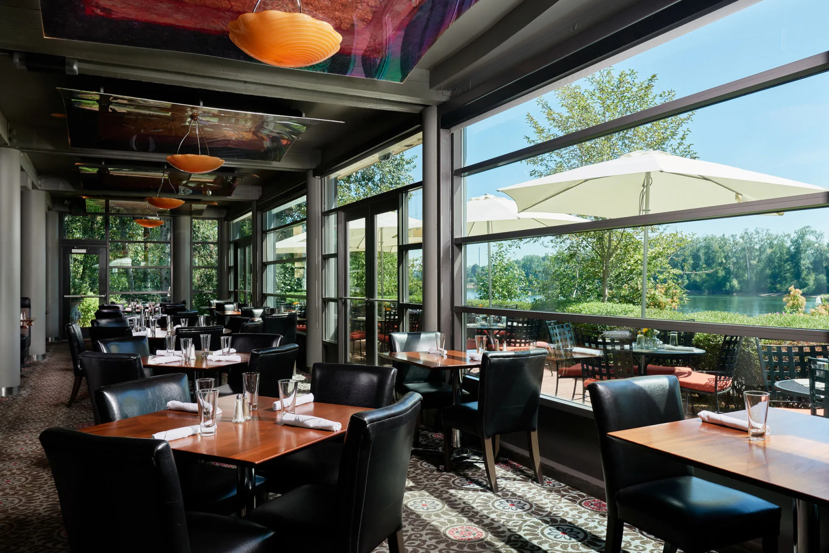 Foto - River's Edge Hotel Portland, Tapestry Collection by Hilton