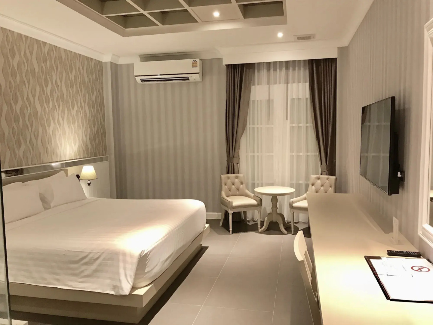 Photo - The Raya Surawong Bangkok