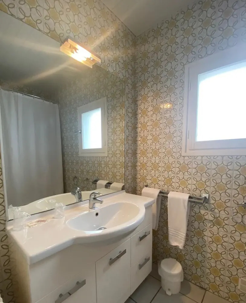 Photo - Hôtel Les Sables - Urban Style - by Logis Hotels