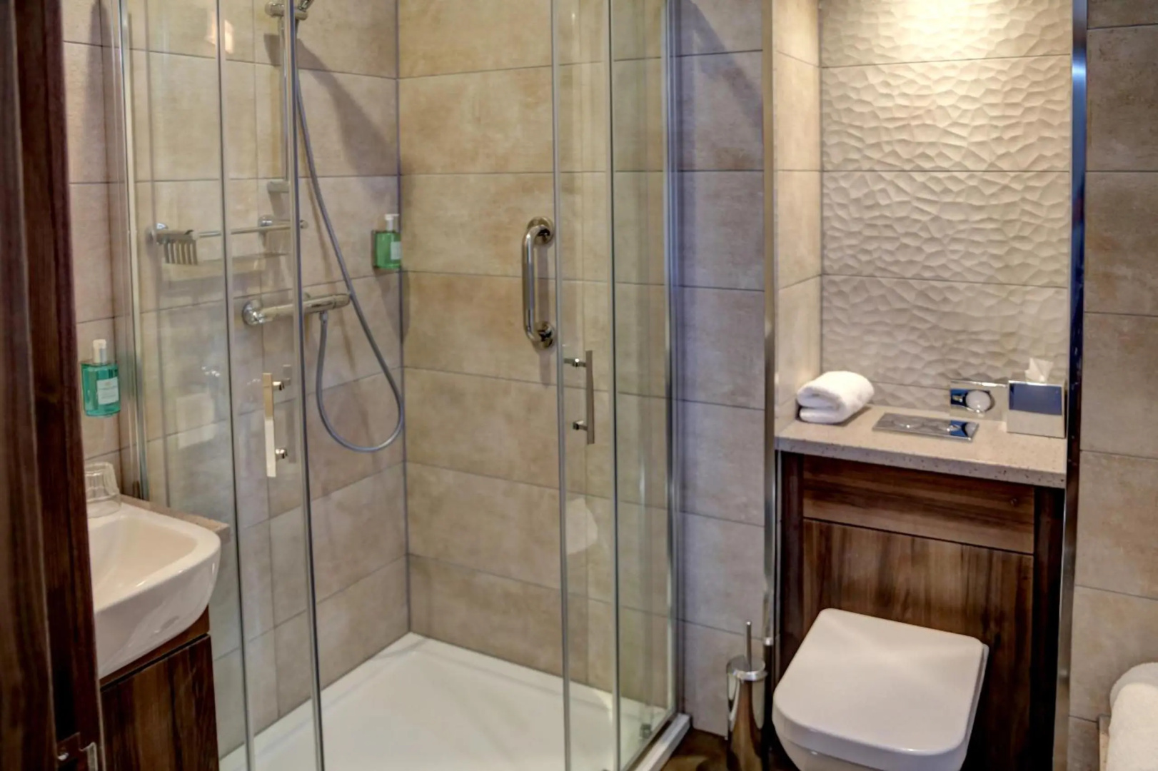 Photo - Best Western Kings Manor Hotel