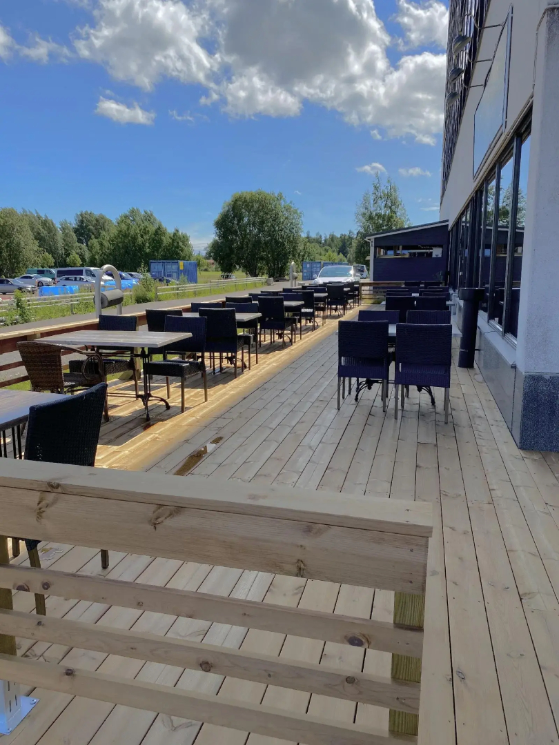 Photo - Skyline Airport Hotel