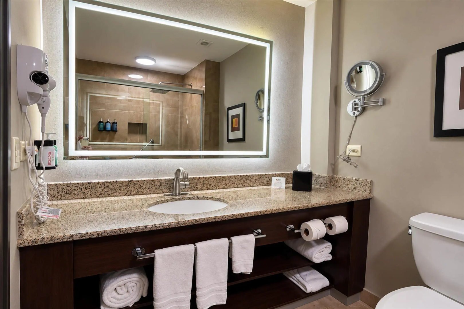 Photo - Best Western Premier Monterrey Aeropuerto