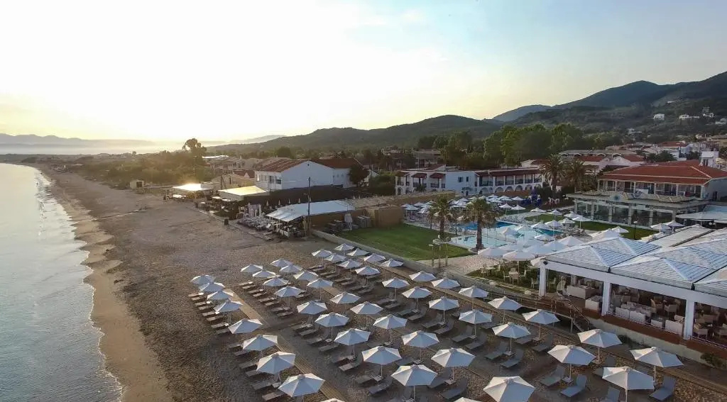 Foto - Acharavi Beach Hotel