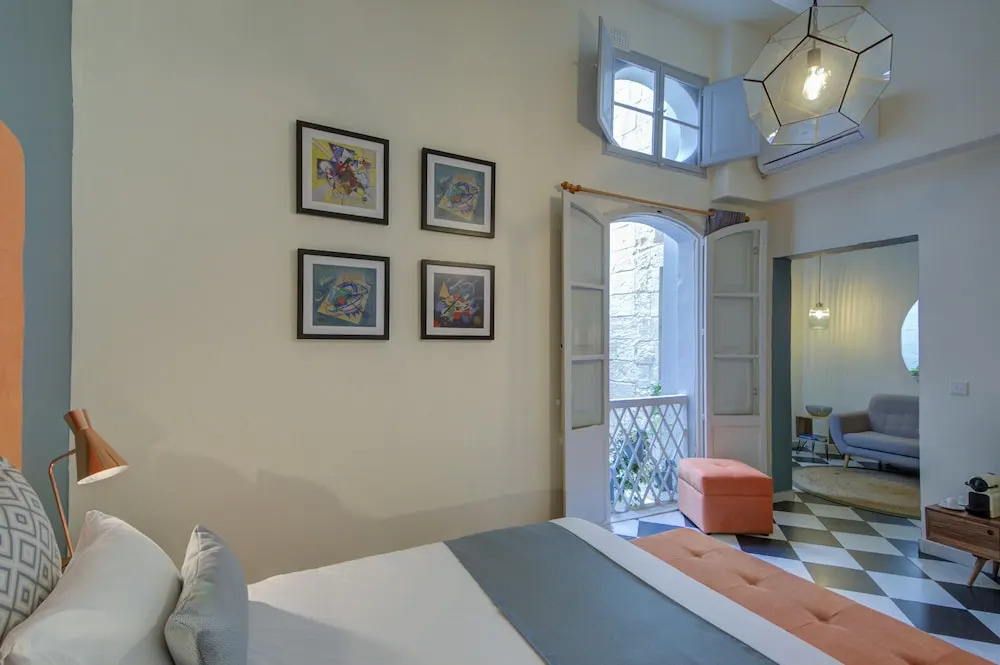 Photo - The House in Old Mint Street