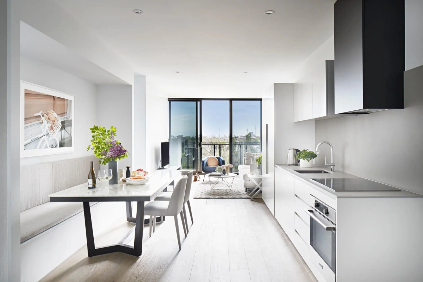 Photo - Tyrian Albert Park Lake