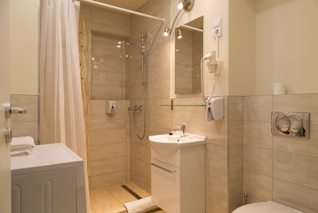 Photo - Hotel Mika Downtown