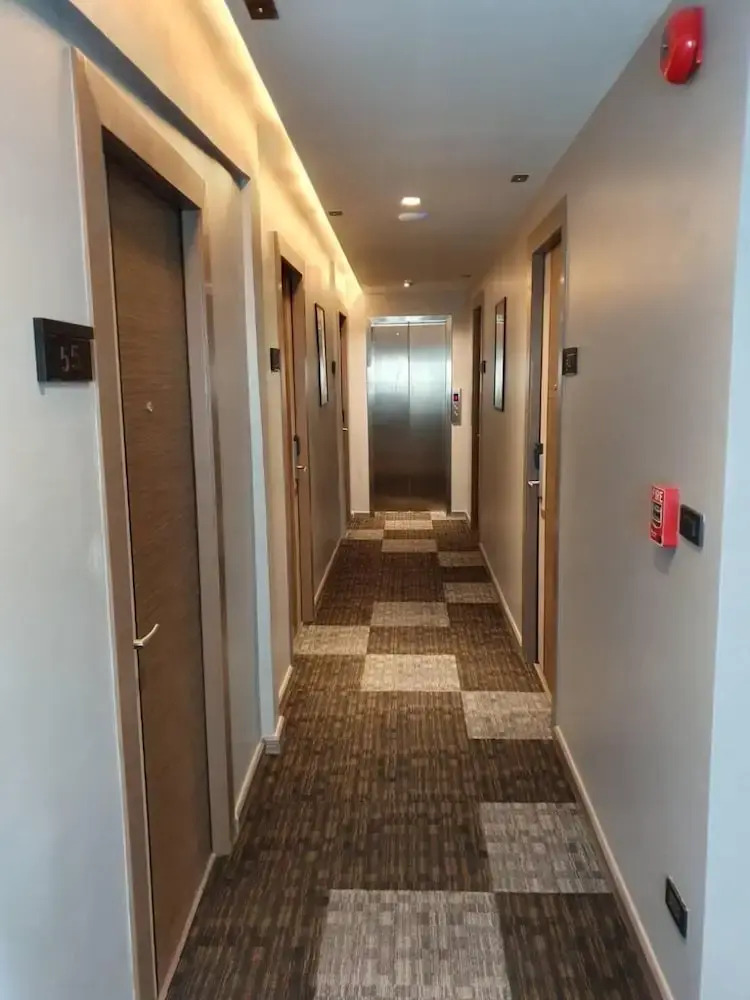 Photo - SOVA Hotel Bangkok