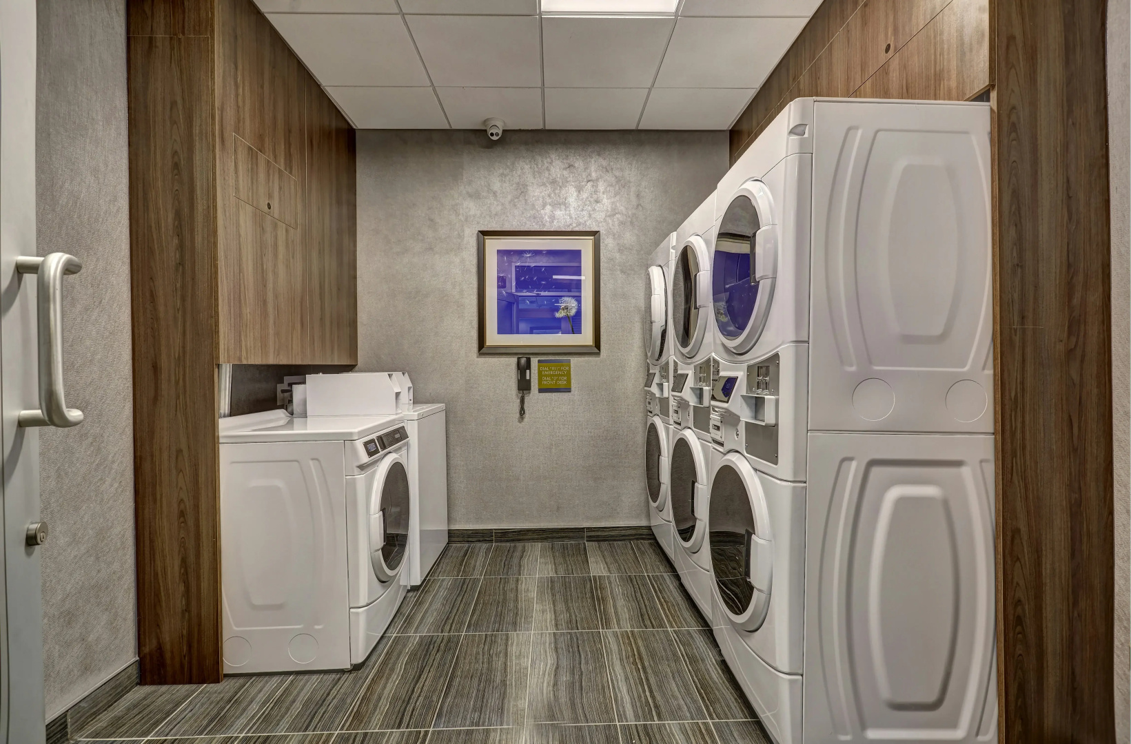 Photo - Home2 Suites by Hilton Toronto Brampton