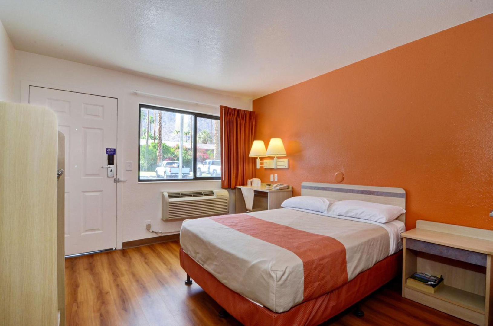 Foto - Motel 6-Palm Springs, CA - East - Palm Canyon