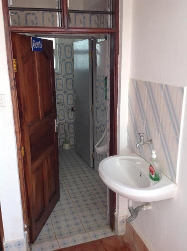 White Rhino Hotel Mombasa