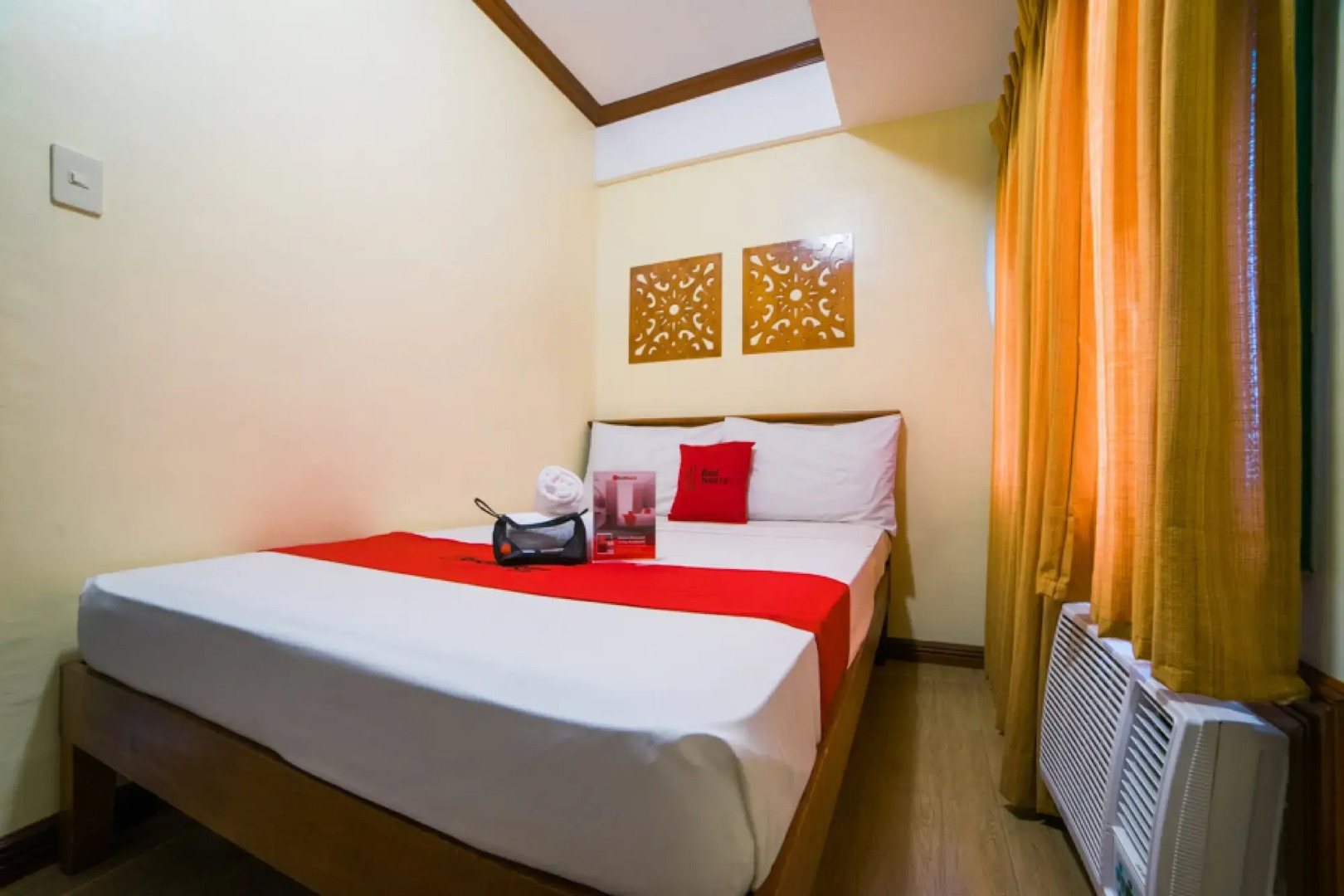 Foto - RedDoorz at Moonwalk Paranaque