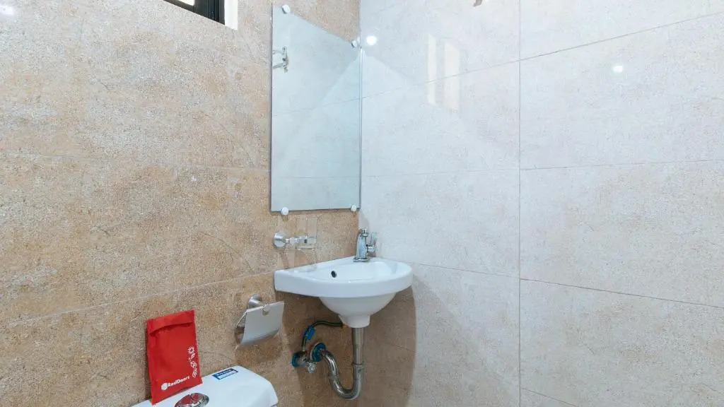 Foto - RedDoorz Plus near Uptown BGC Mall