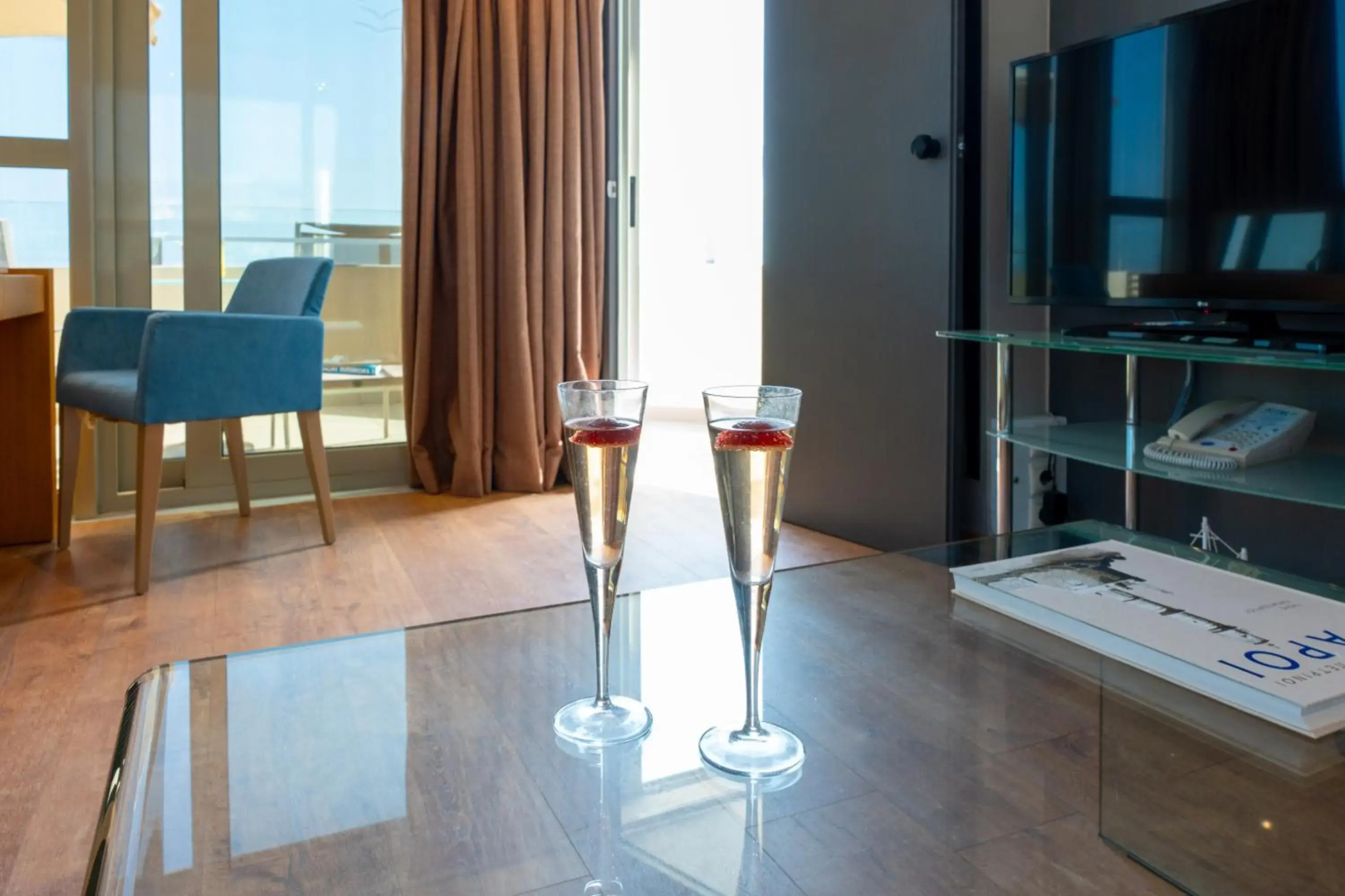 Photo - Kyma Suites Beach Hotel
