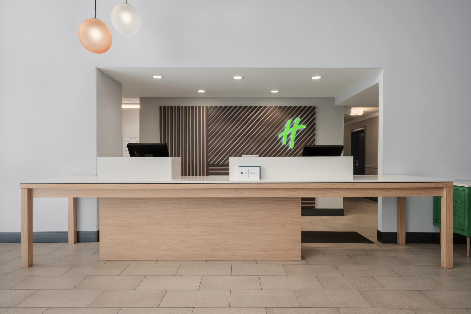 Photo - Holiday Inn Victoria Elk Lake by IHG