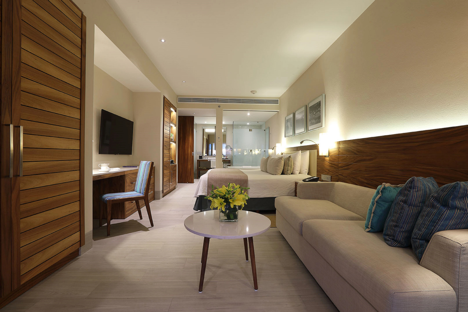 Photo - Emporio Cancun - Buy All Inclusive Option