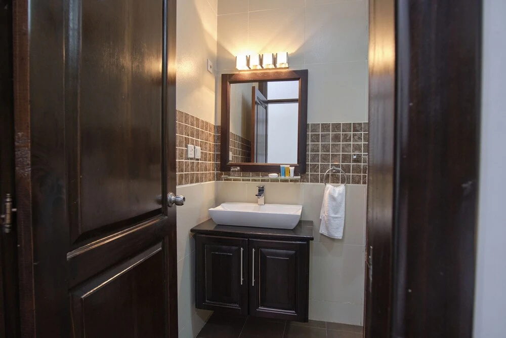 Photo - The Highbridge Guest Lodge