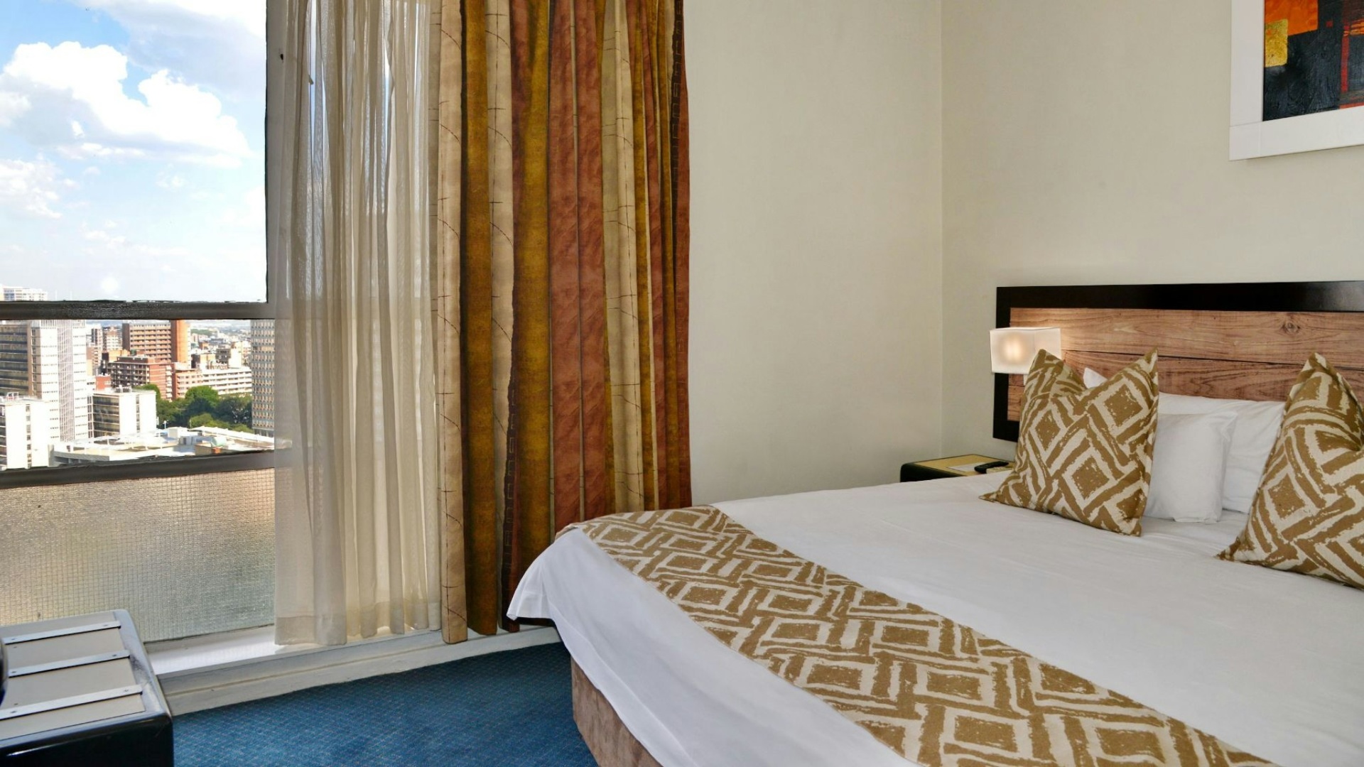 Photo - The Parktonian All Suite Hotel
