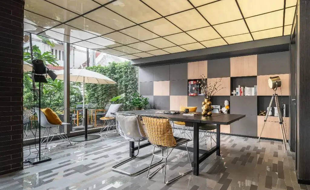 Photo - Seekers Finders Rama IV Hotel, SureStay Collection by BW