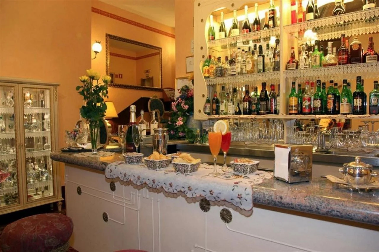 Photo - Mokinba Hotels King