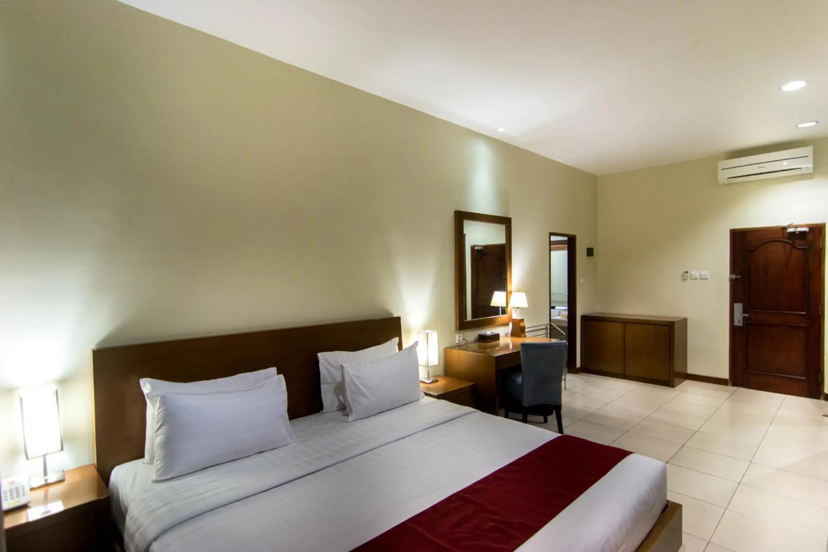 Photo - Seminyak Square Hotel And Villas