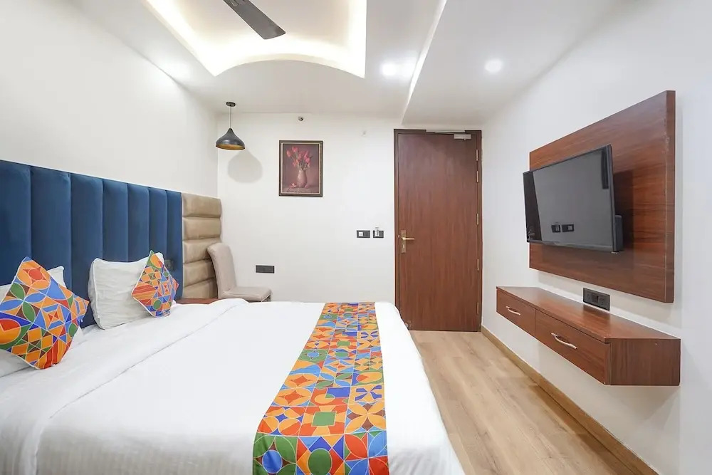 Foto - FabHotel Golden Eye Inn - Nehru Place Market