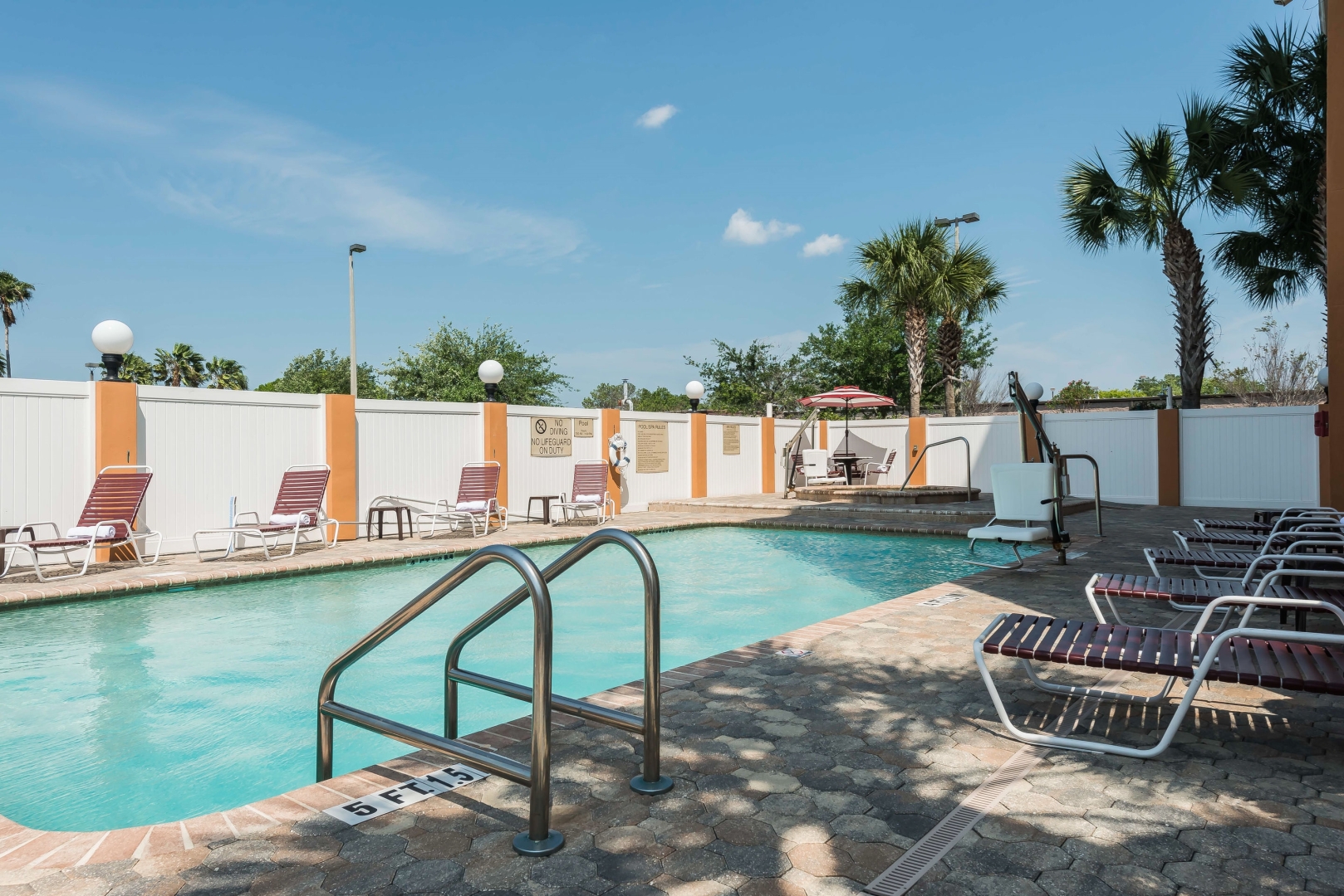 Photo - Comfort Suites Tampa Airport North