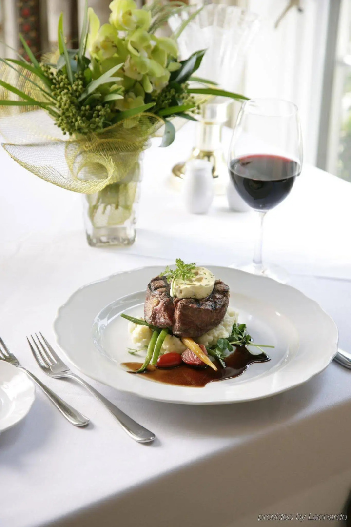 Photo - Idlewyld Inn & Spa