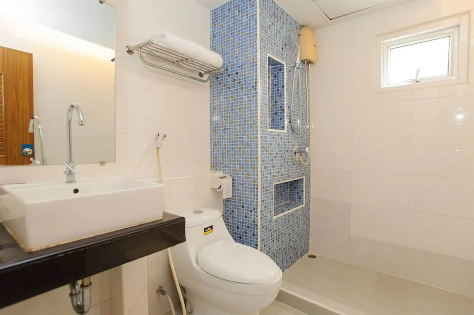 Photo - Cozi Inn Hotel, Bangkok