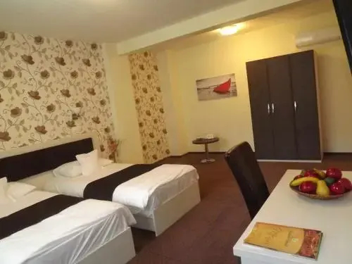 Photo - West Plaza Residence