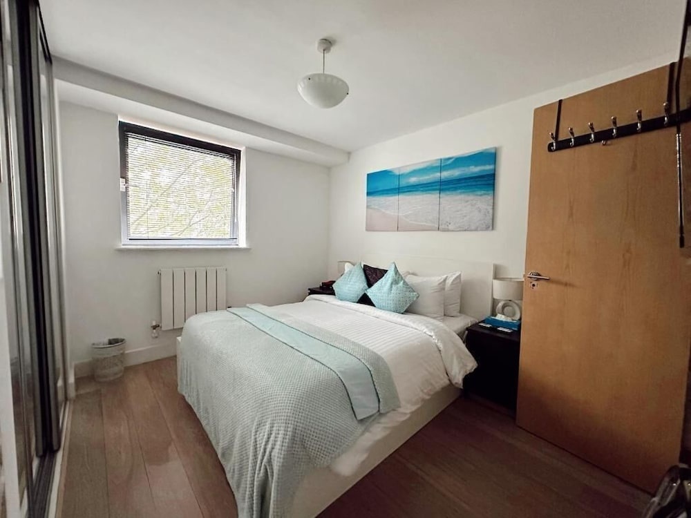 Canary Wharf Apartments