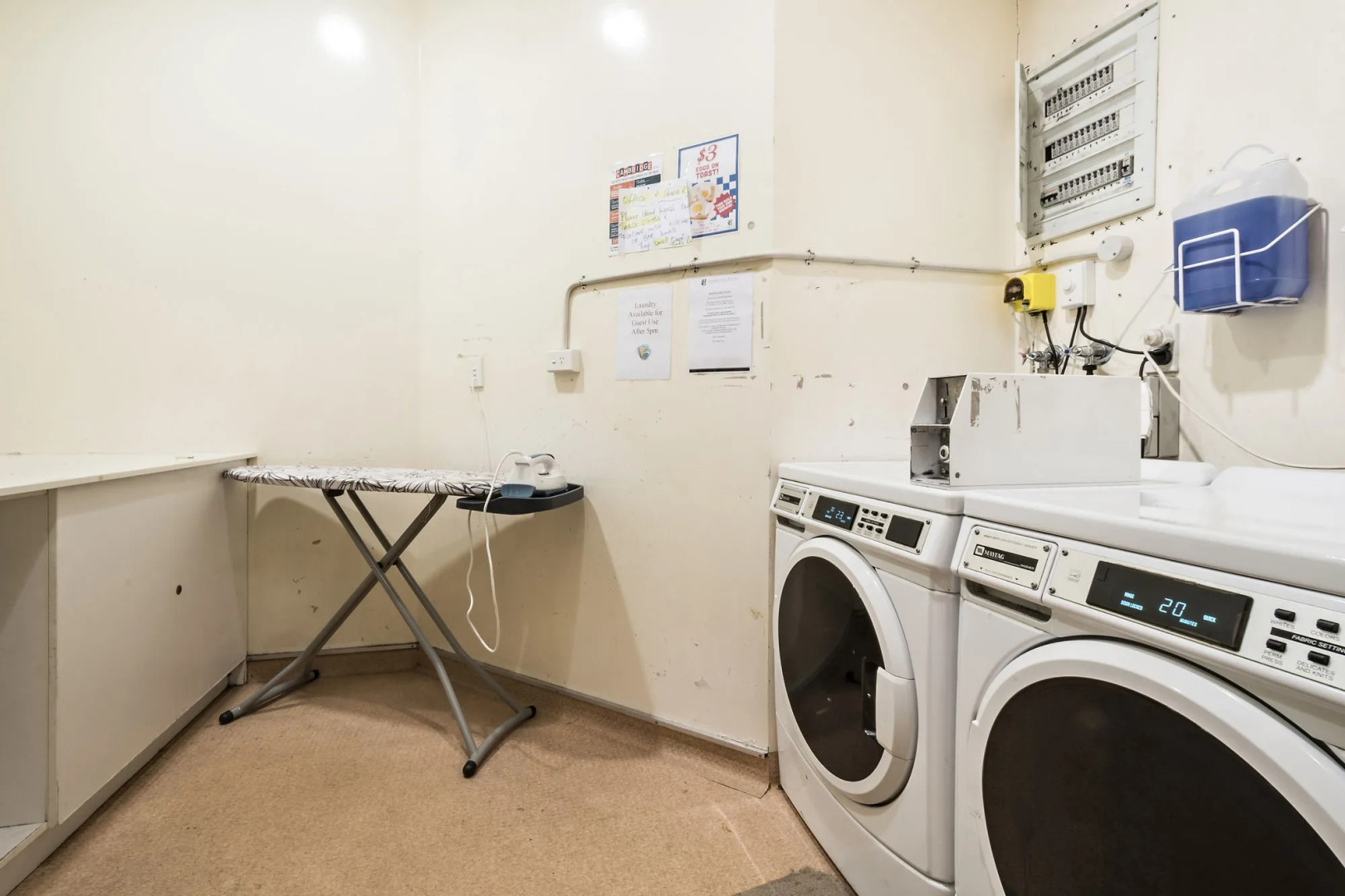 Photo - The Cambridge Hotel & Backpackers