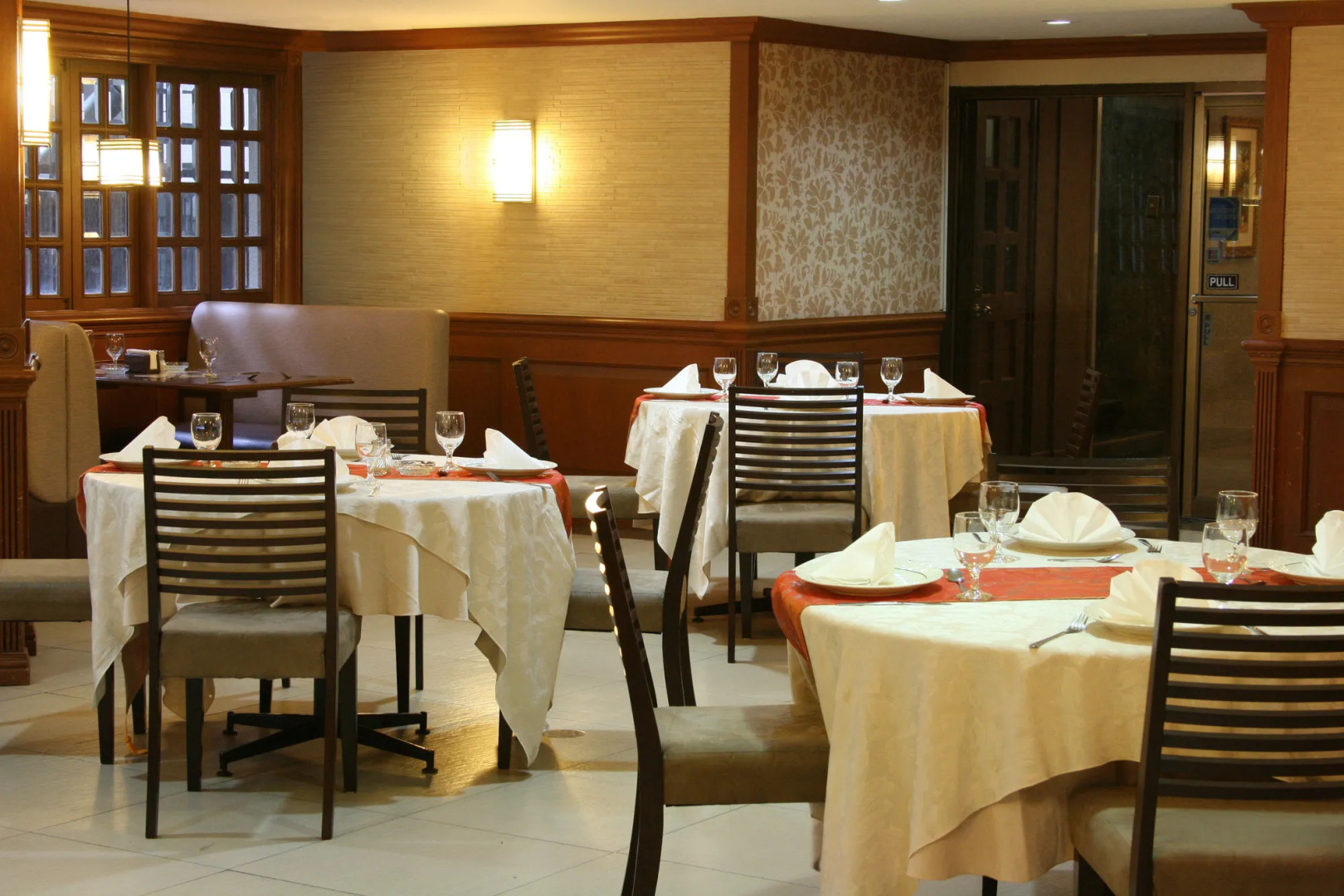 Photo - Rothman Hotel