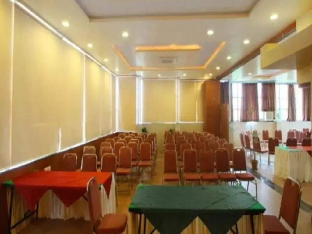 Foto - Super Hotel O Grandeur By orbit Hotels Near Chennai shopping mall