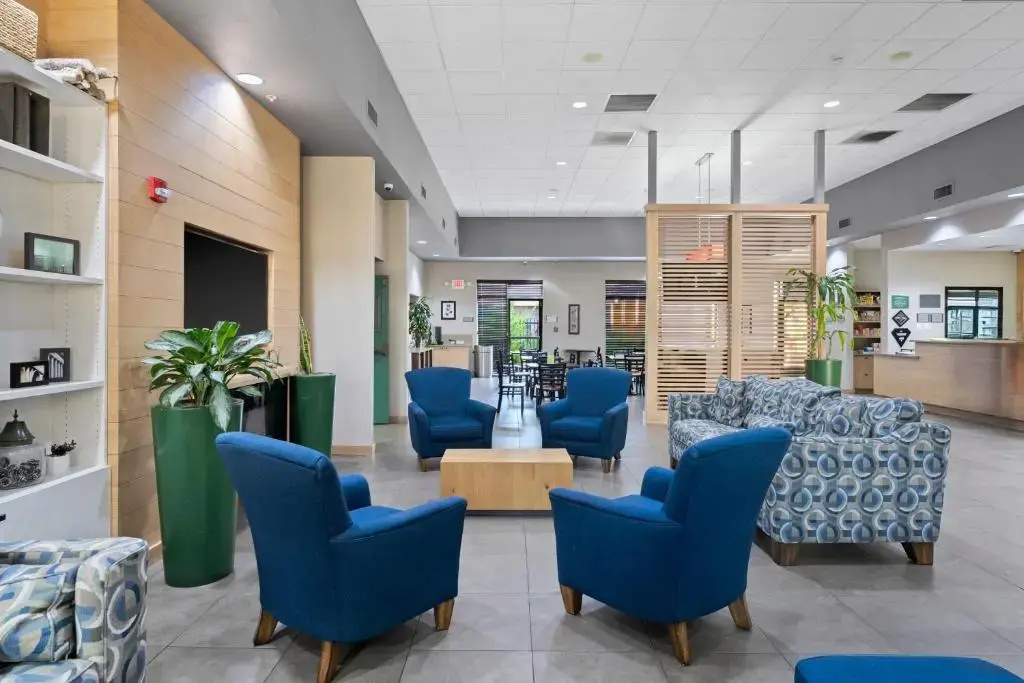 Photo - GreenTree Inn & Suites Phoenix Sky Harbor