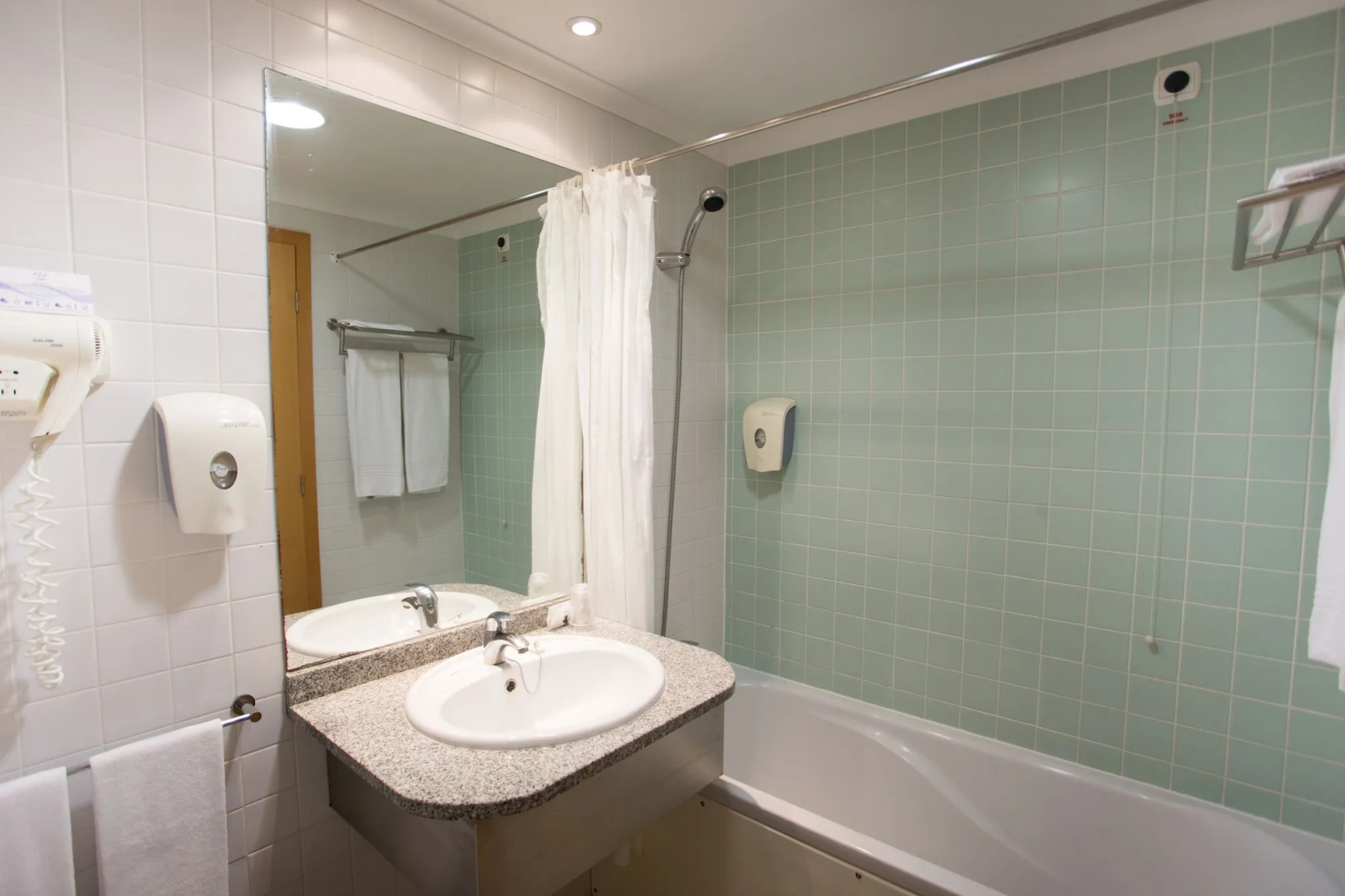 Photo - Antillia Hotel