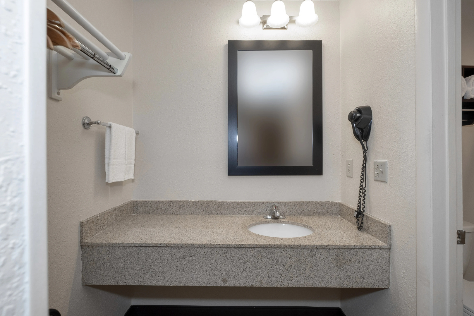 Photo - Red Roof Inn Indianapolis - Greenwood