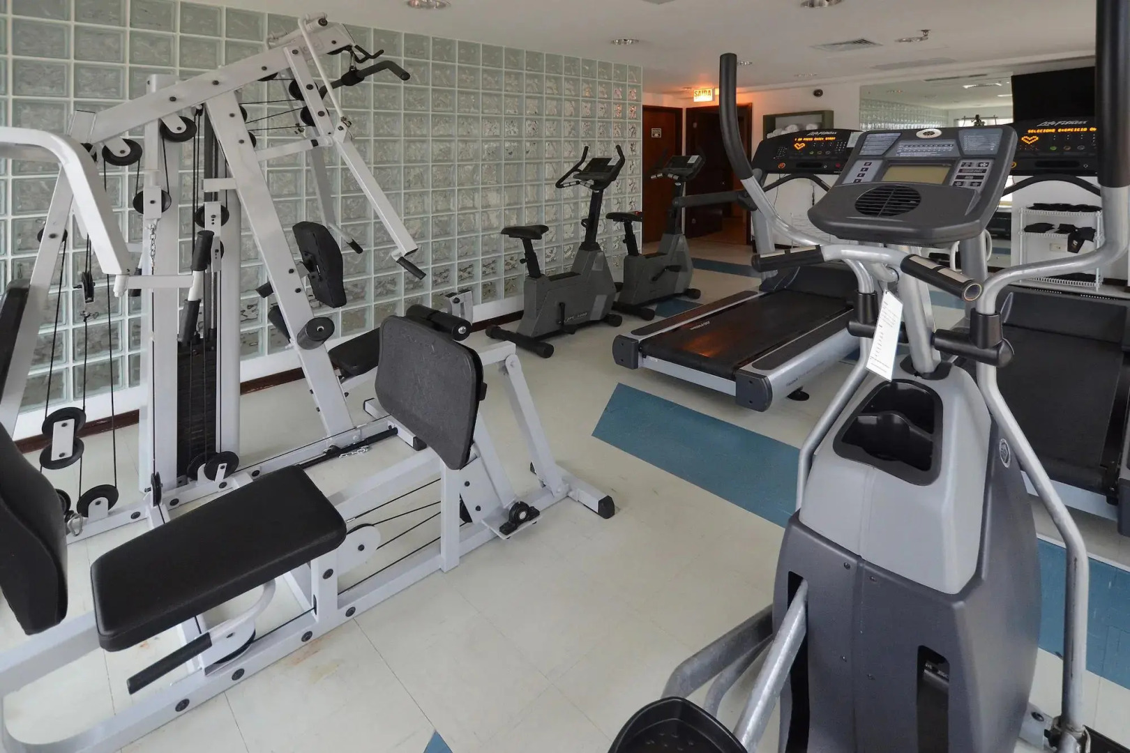 Photo - Quality Hotel Curitiba