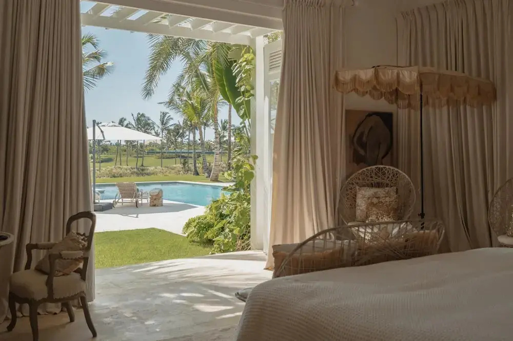 Foto - Unique lake-front 10-bedroom mansion in most luxurious resort of the caribbean
