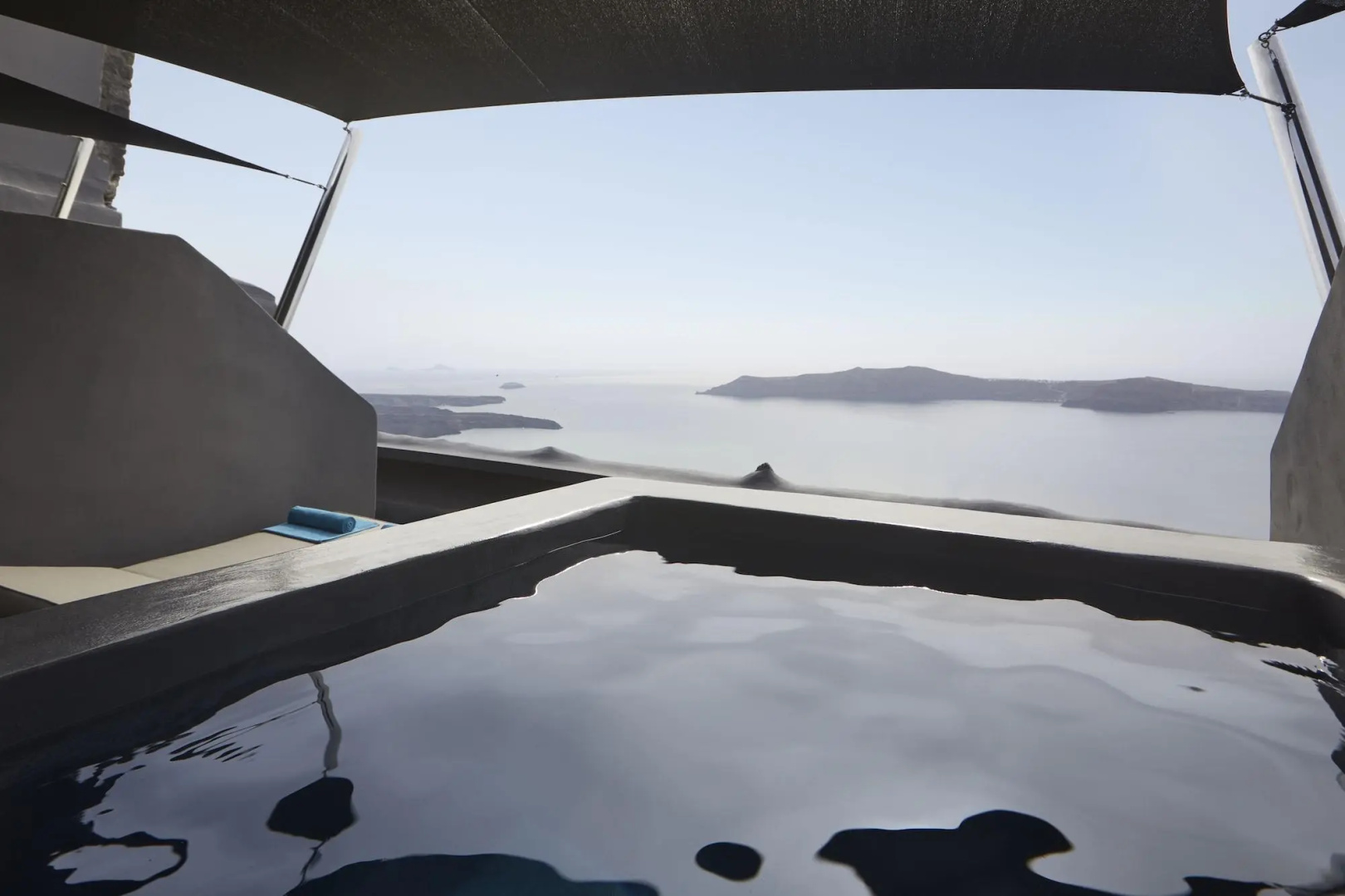 Photo - Kivotos Santorini - Preferred Hotels & Resorts