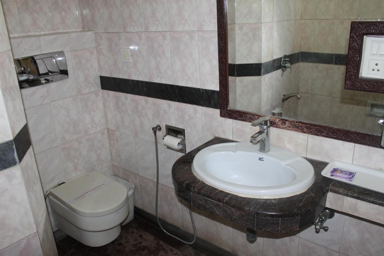 Photo - Hotel Sunstar Residency