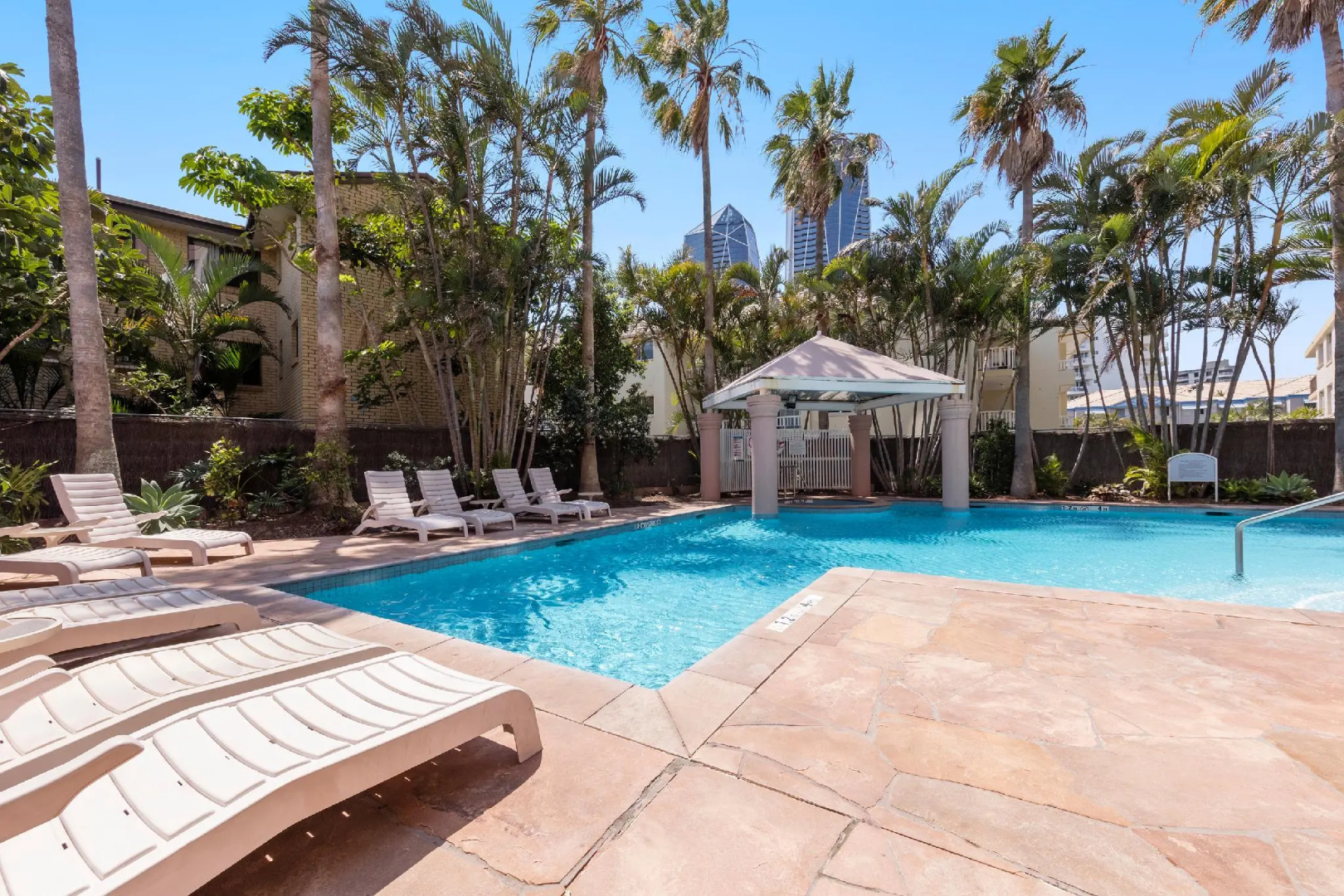 Photo - Oaks Gold Coast Hotel