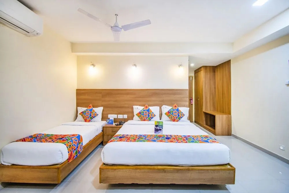 Photo - FabHotel Jansi Deluxe - Nr Gandhipuram Bus stand