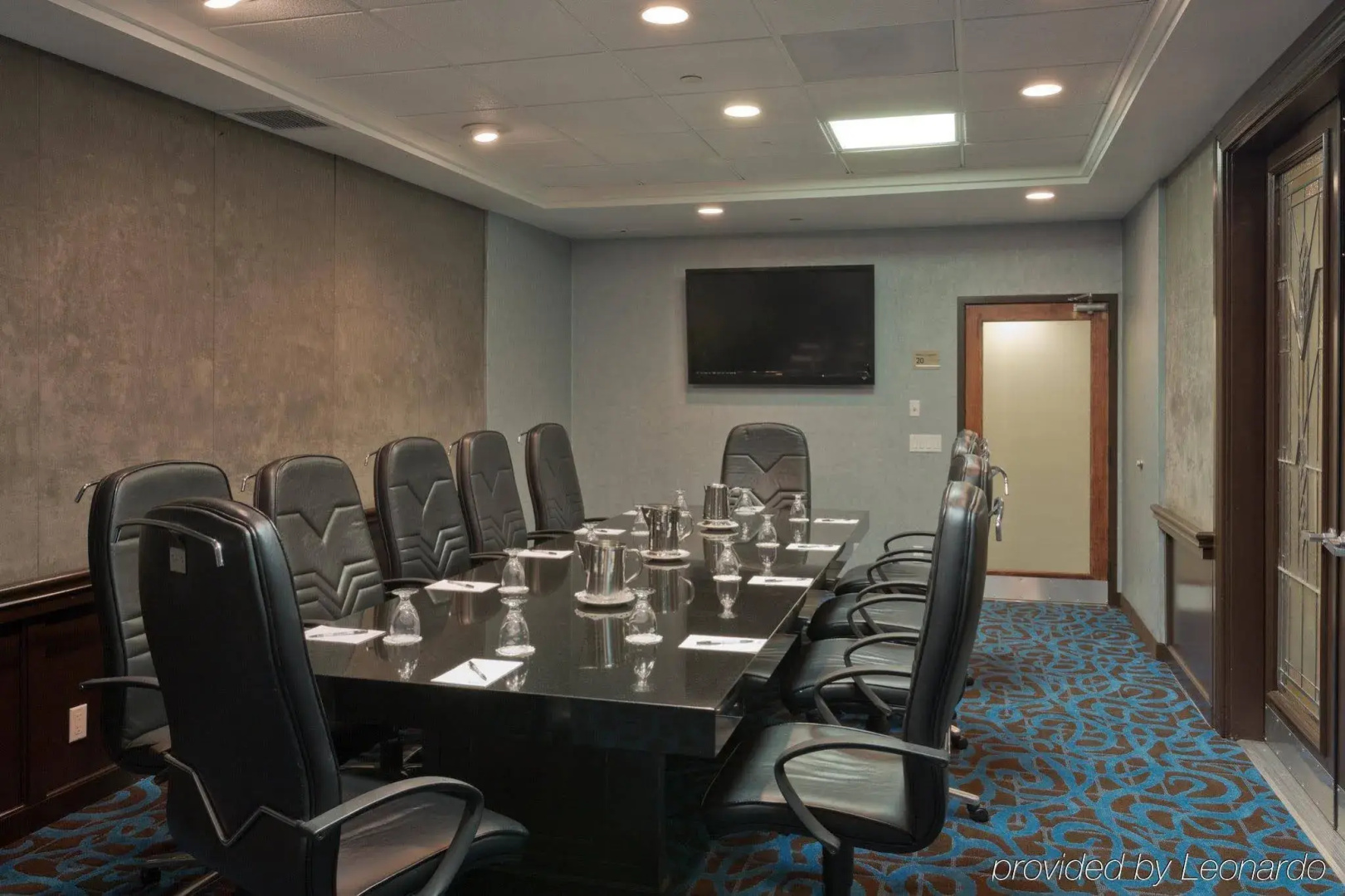 Foto - DoubleTree by Hilton Chatsworth
