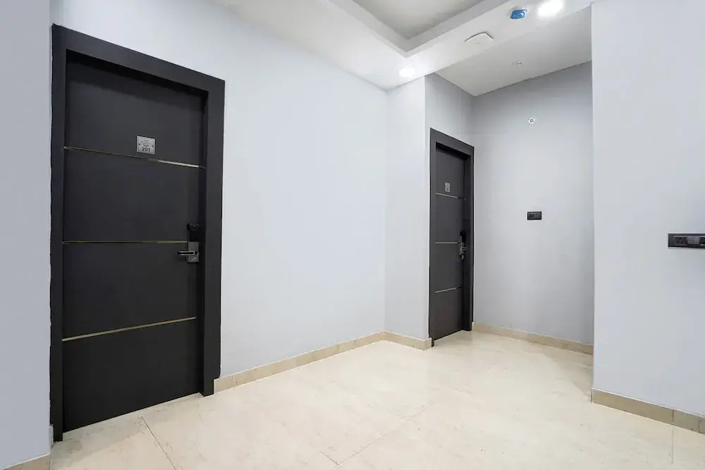 Photo - FabHotel The Royal - Nr Guru Govind Singh University