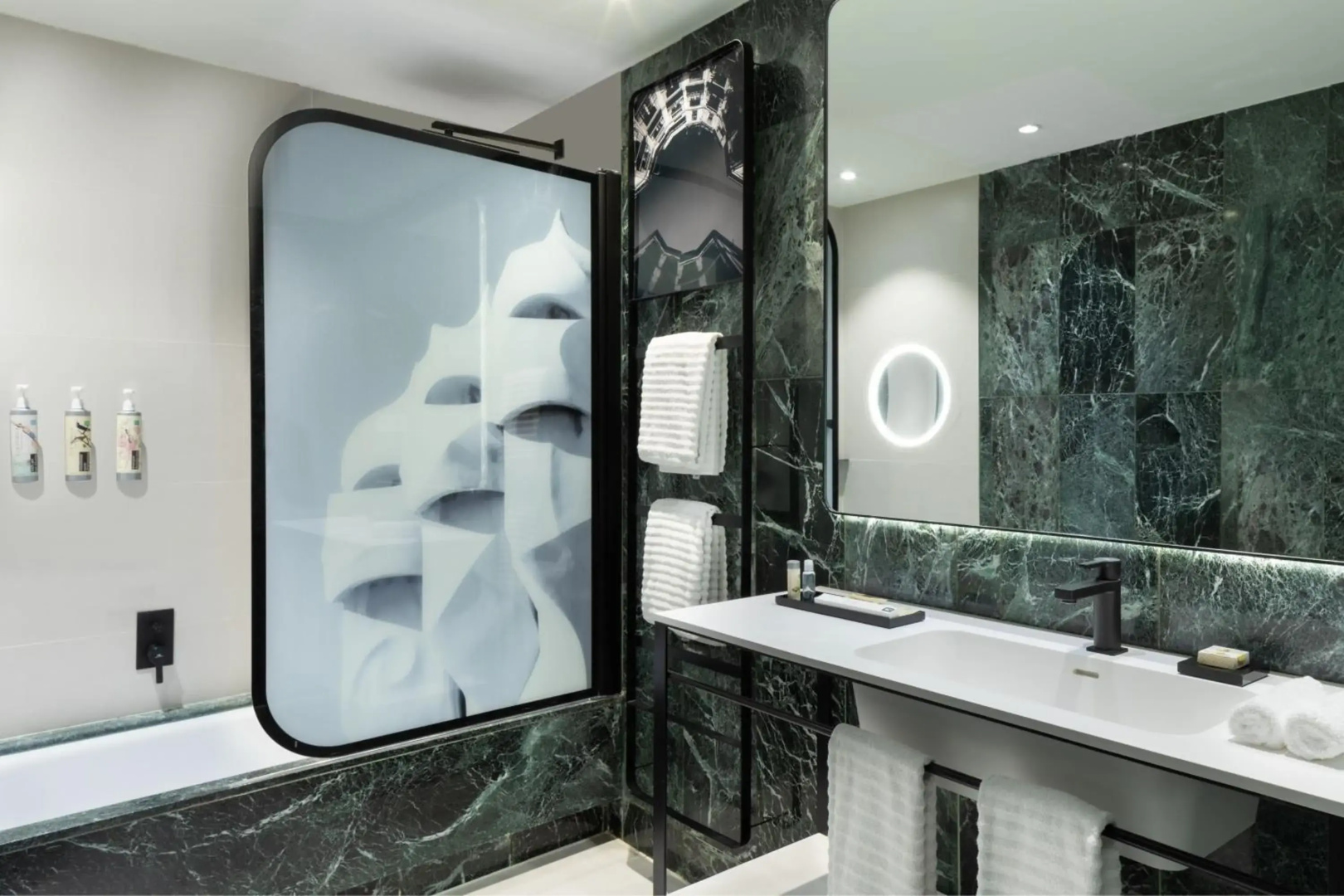 Photo - Renaissance Barcelona Hotel